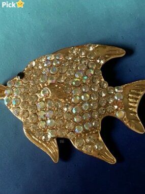 Gold‑Tone Angelfish Brooch with AB Rhinestones – Sparkling Statement Pin